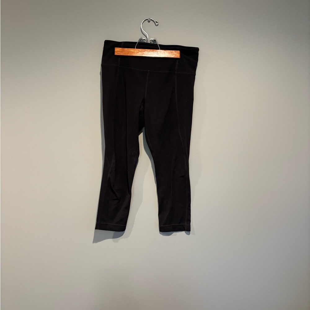 Athleta cropped Black Leggings
